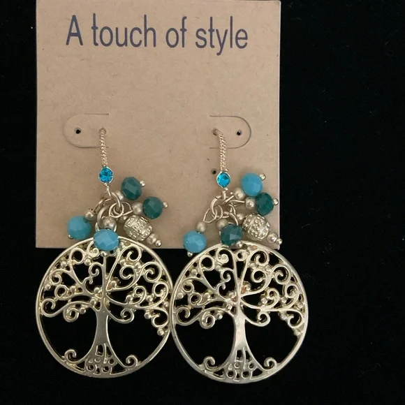 Earrings - Picture 1 of 2